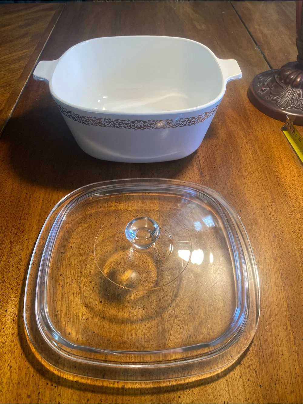 Corningware 2.5 Qt Filagree casserole pan Pyrex Glass Lid